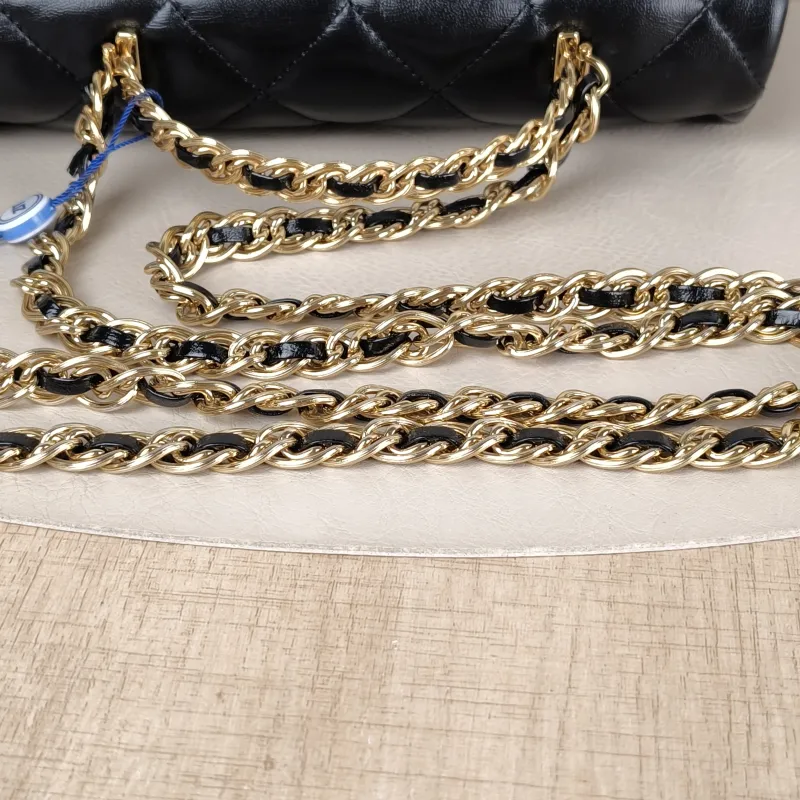 Chanel Crossbody Bag 23a Black SL ambskin Medium 25 × 10 × 16 cm — detail view 11 of 14