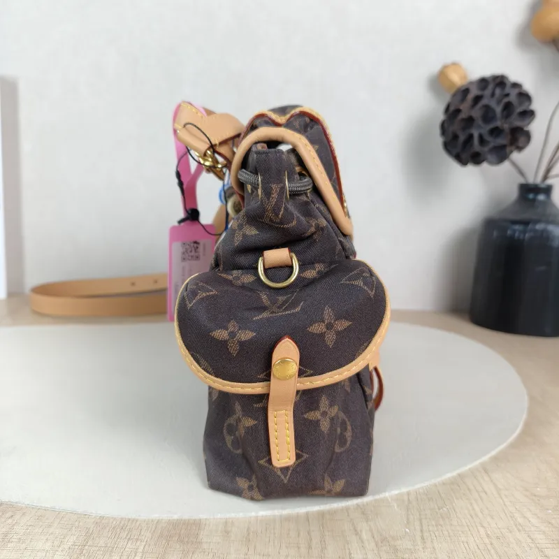 Louis Vuitton Backpack Backpack Monogram Nylon One Size 21 × 8 × 17 cm — detail view 11 of 12