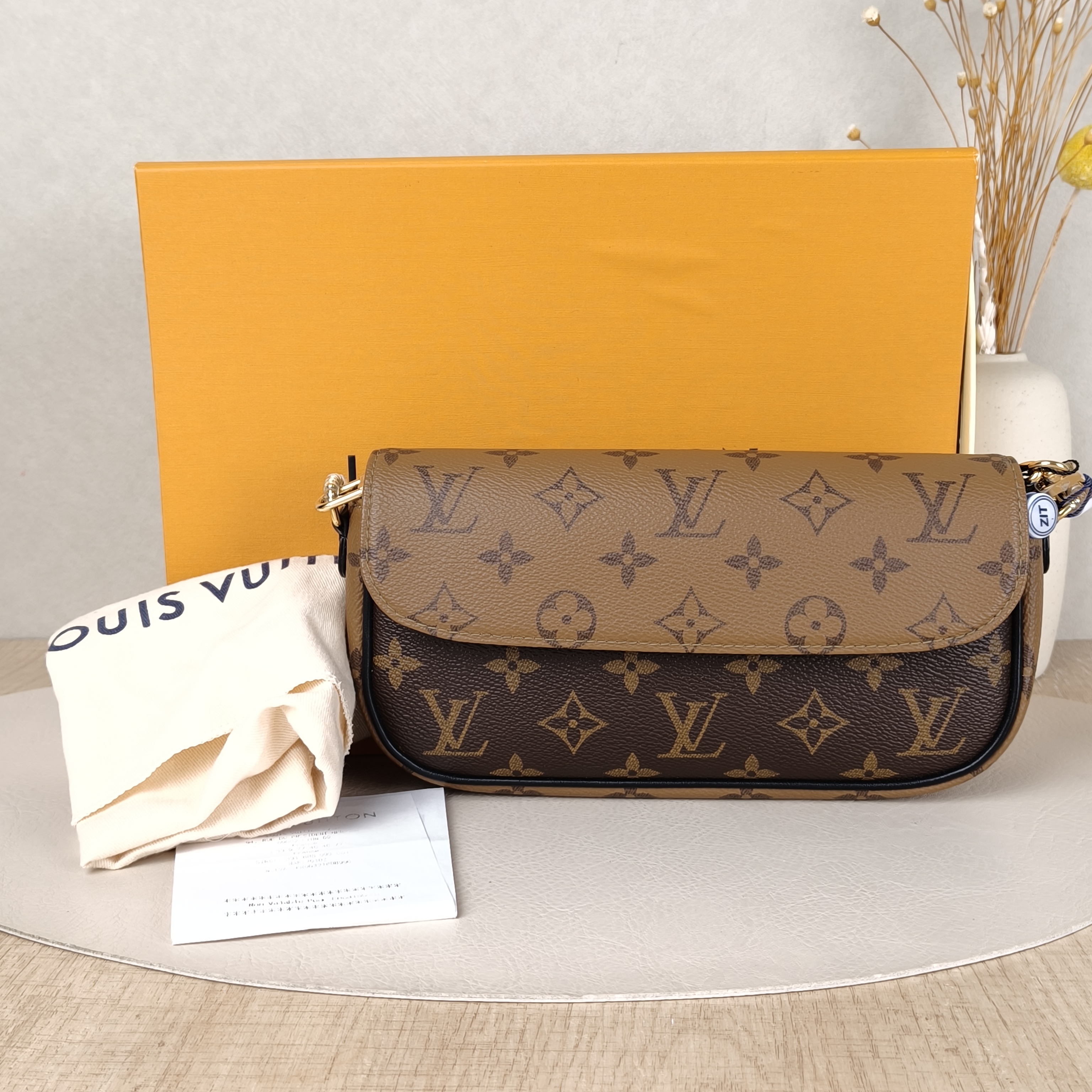 Louis Vuitton Crossbody Bag IVY Monogram PVC Small23.5 × 4.3 × 12 cm — cover view 3 of 6