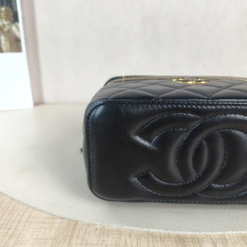 Chanel Crossbody Bag C Edition Black Lambskin One Size 16 × 8 × 9.5 cm — detail view 10 of 14