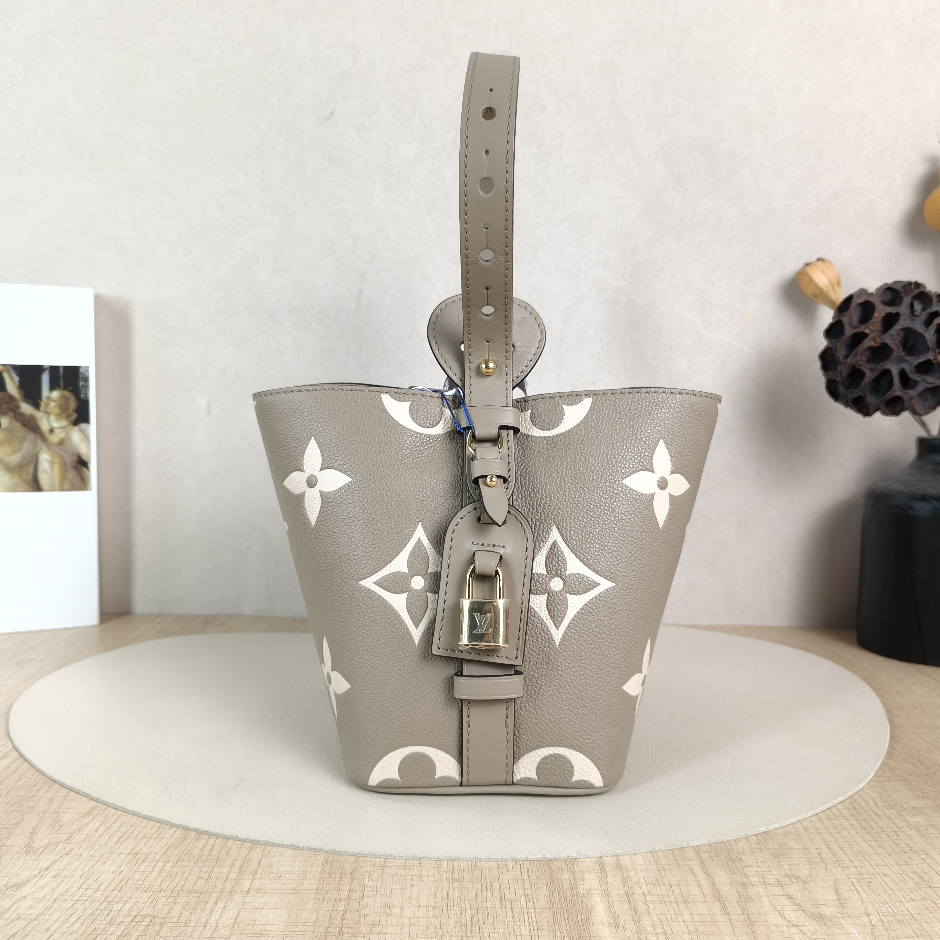 Louis Vuitton Top Handle Bag ALL IN BB · White Empreinte Embossed Calfskin BB16 × 12 × 18 cm
