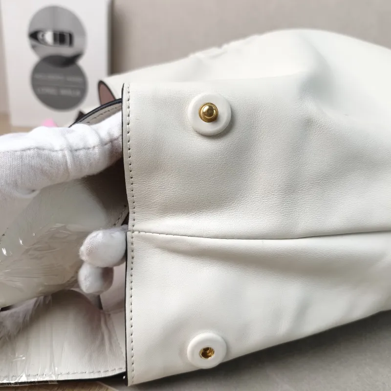 Miumiu Crossbody Bag Tote Bag White Calfskin One Size 37 × 11 × 37 cm — detail view 6 of 11