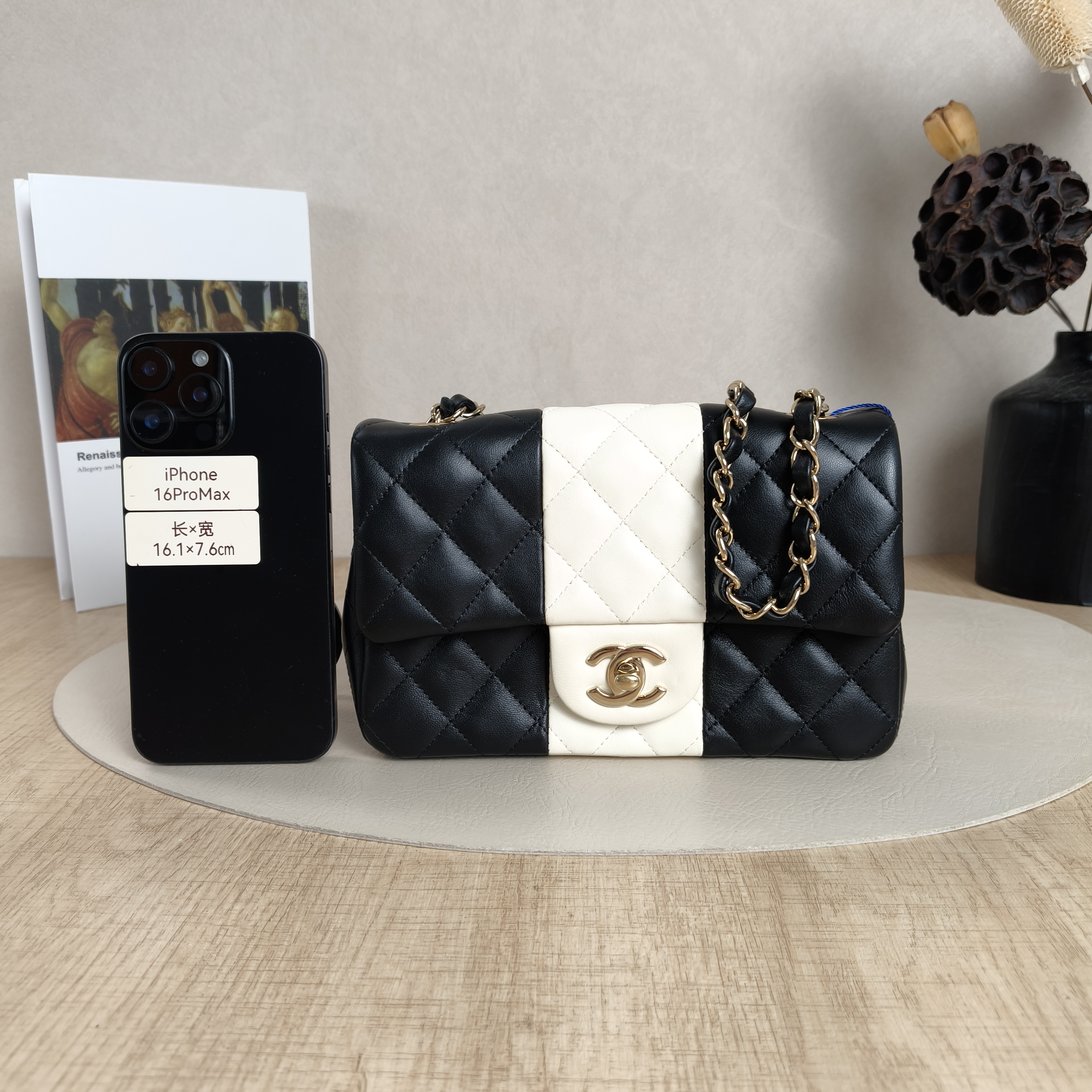 Chanel Crossbody Bag Classic Flap Large Mini CF Mini Colorblock Lambskin mini20 × 6 × 12 cm — cover view 9 of 10