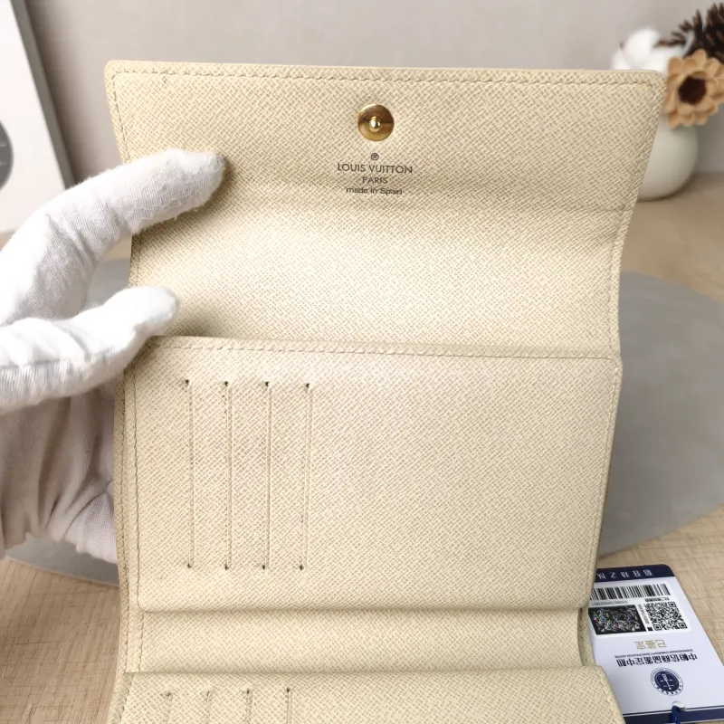 Louis Vuitton Wallet Edition Wallet PVC One Size15 × 3 × 10 cm — detail view 4 of 14