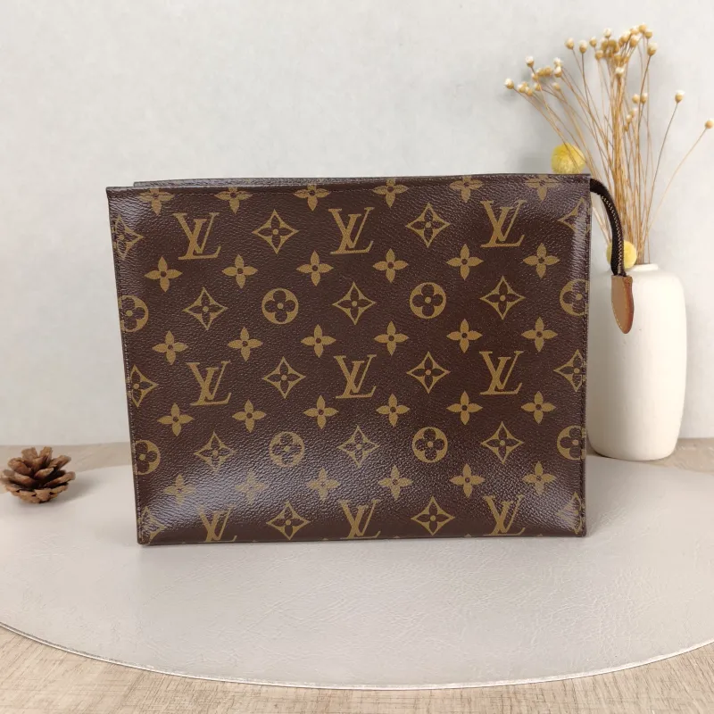 Louis Vuitton Clutch 26 Monogram PVC Large 25 × 5.5 × 20 cm