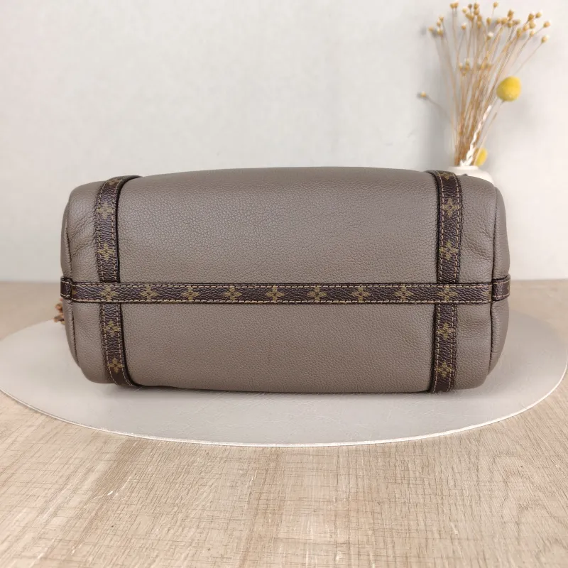 Louis Vuitton Shoulder Bag EXPRESS Shoulder Bag Grey Calfskin Small 26 × 13.5 × 17 cm — cover view 3 of 5
