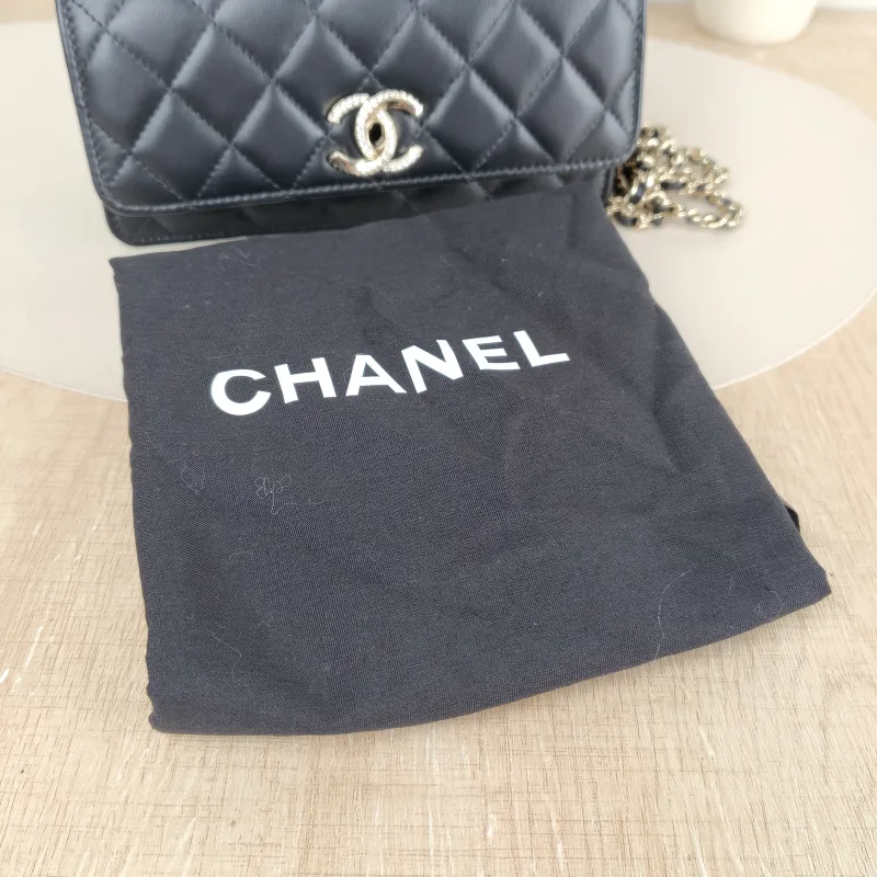 Chanel Crossbody Bag woc Black Lambskin 19 × 4 × 11.5 cm — detail view 2 of 14