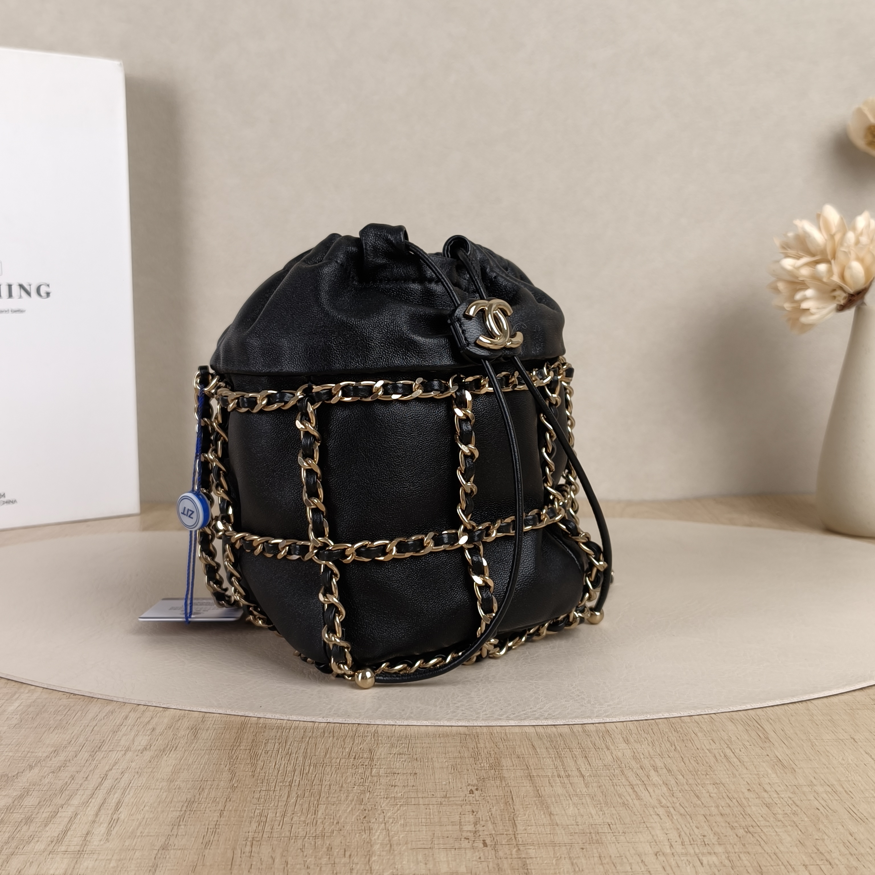 Chanel Crossbody Bag Crossbody Bag Black Lambskin One Size10 × 10 × 14 cm — cover view 5 of 8