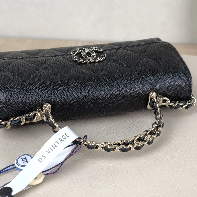 Chanel Crossbody Bag kelly Black Grained Calfskin One Size 18 × 4.5 × 10 cm — detail view 13 of 14