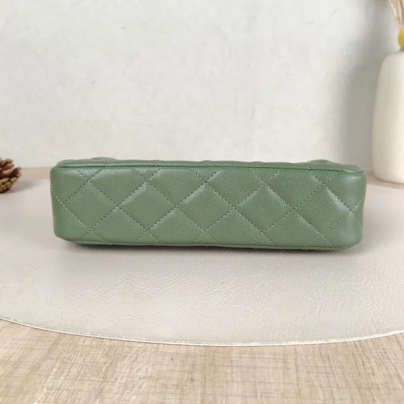 Chanel Crossbody Bag Green Grained Calfskin One Size 21 × 5 × 12 cm — cover view 4 of 5