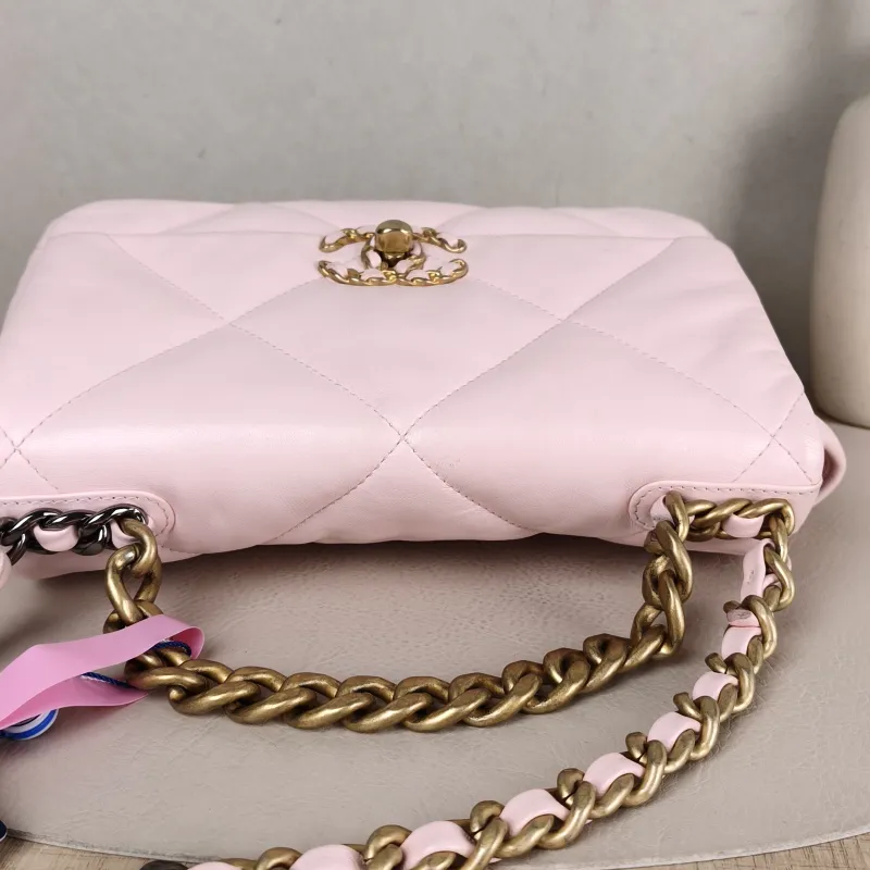 Chanel Crossbody Bag 19Bag Pink SL ambskin Small 26 × 9 × 16 cm — detail view 13 of 14