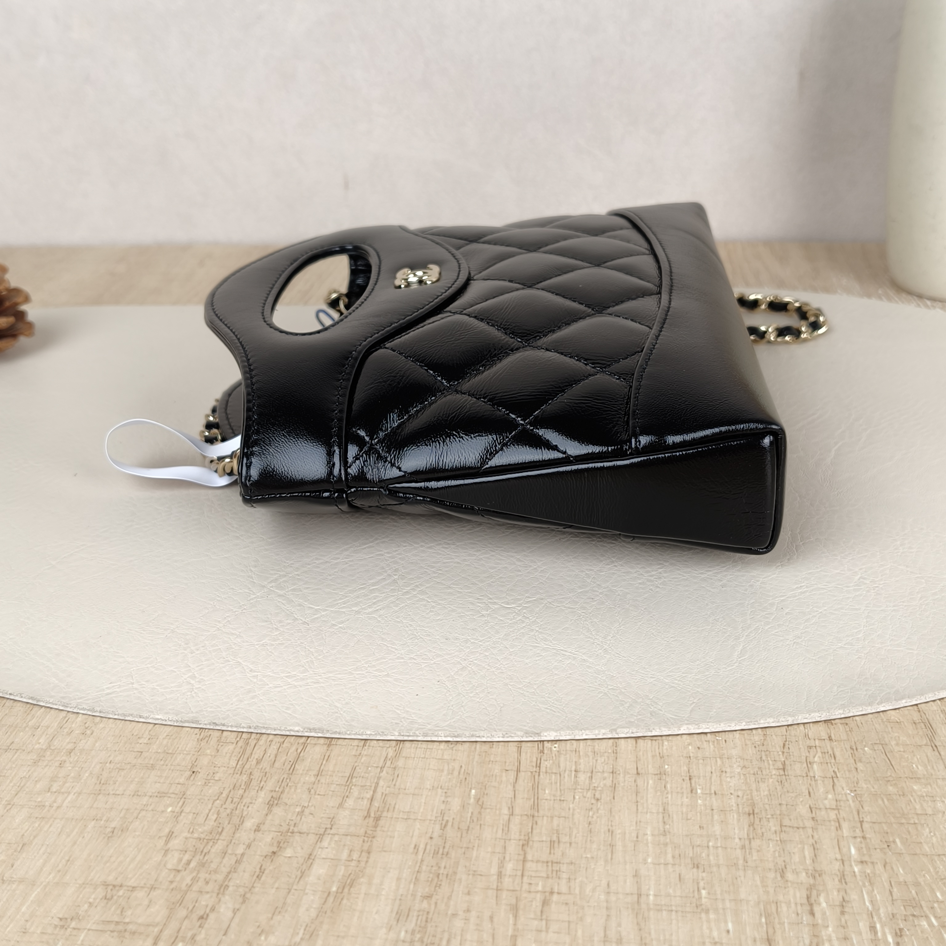 Chanel Shoulder Bag31Bag Black Waxed Leather Calfskinnano20.5 × 3.5 × 17 cm — cover view 10 of 10