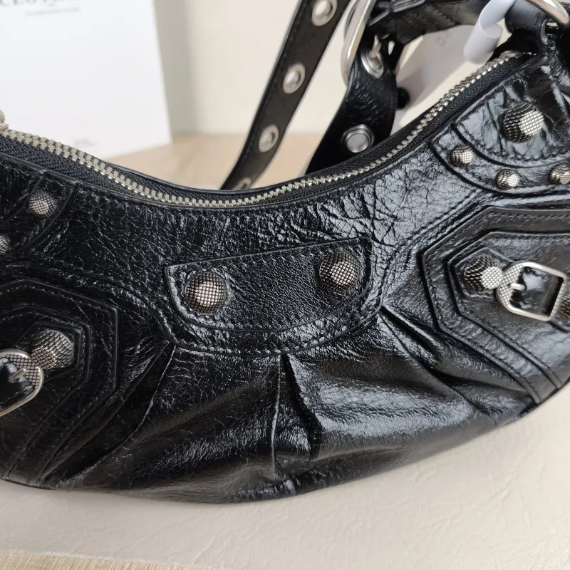 BALENCIAGA Crossbody Bag LE CAGOLE Black Lambskin XS 26 × 7 × 16 cm — detail view 10 of 11