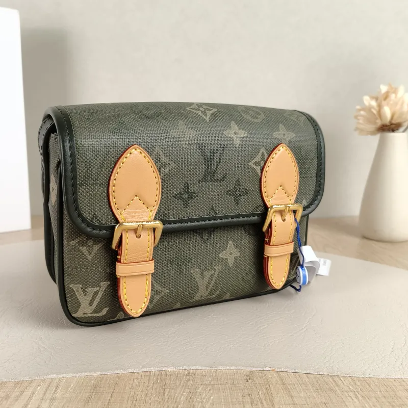 Louis Vuitton Crossbody Bag Satchel Messenger Bag Green PVC Mini 19.5 × 6 × 15 cm — cover view 4 of 6