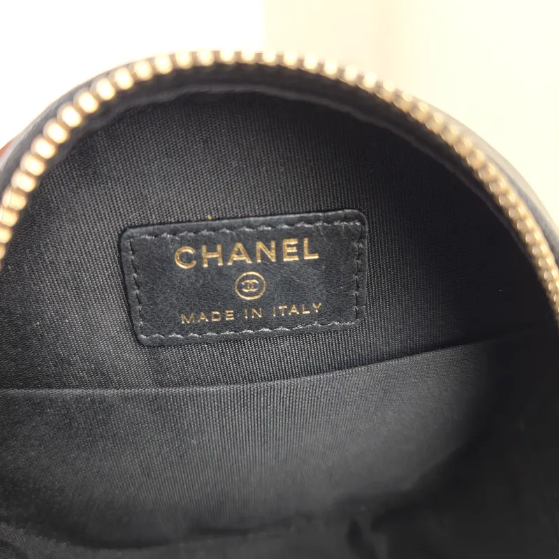 Chanel Crossbody Bag Crossbody Bag Black Waxed Leather One Size12 × 5 × 12 cm — detail view 7 of 12
