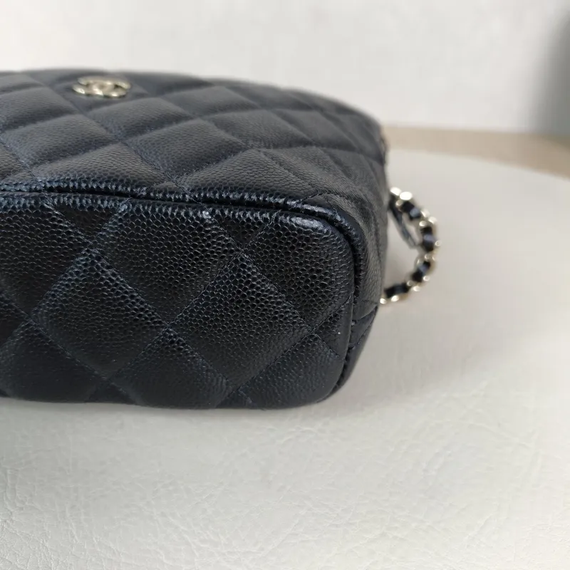 Chanel Crossbody Bag25c Vanity Case Bag Black Grained Calfskin One Size16 × 6 × 13 cm — detail view 9 of 11