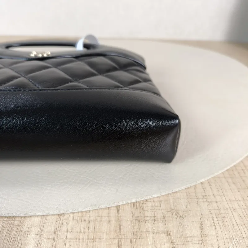 Chanel Shoulder Bag 31Bag Black Waxed Leather Calfskin nano 20.5 × 3.5 × 17 cm — detail view 7 of 10