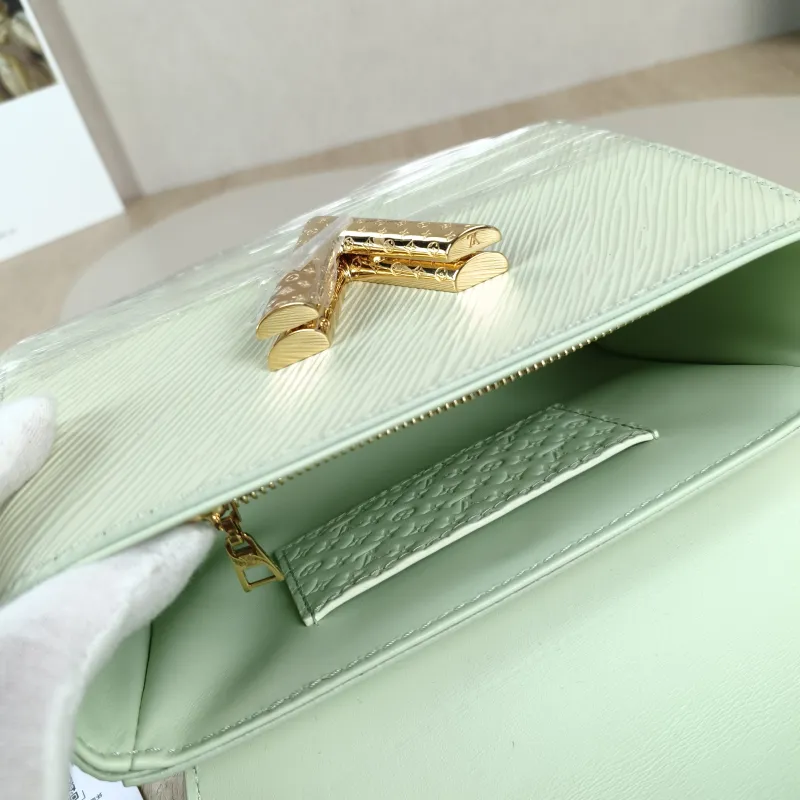 Louis Vuitton Crossbody Bag Twist Green Calfskin Small 19 × 9 × 15 cm — detail view 9 of 12