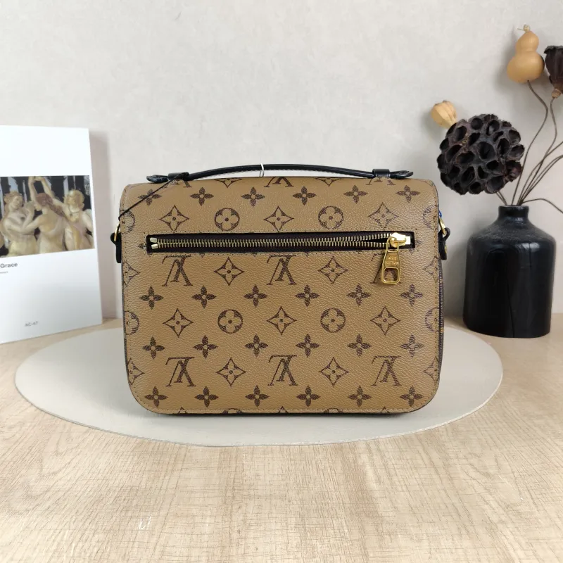Louis Vuitton Crossbody Bag Pochette Métis Monogram Colorblock PVC Medium 25 × 7 × 19 cm — cover view 2 of 5