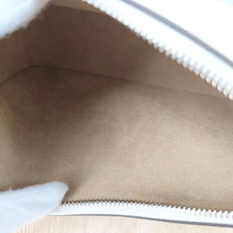 Louis Vuitton Crossbody Bag MARELLE White Epi Embossed Calfskin Small25 × 8 × 15 cm — detail view 11 of 12