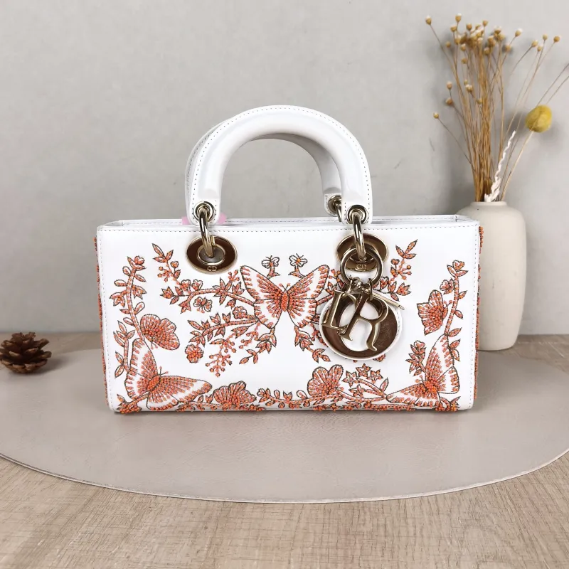 DIOR Shoulder Bag Lady D-Sire Red Embroidered White Red Calfskin Small 26 × 5 × 13 cm