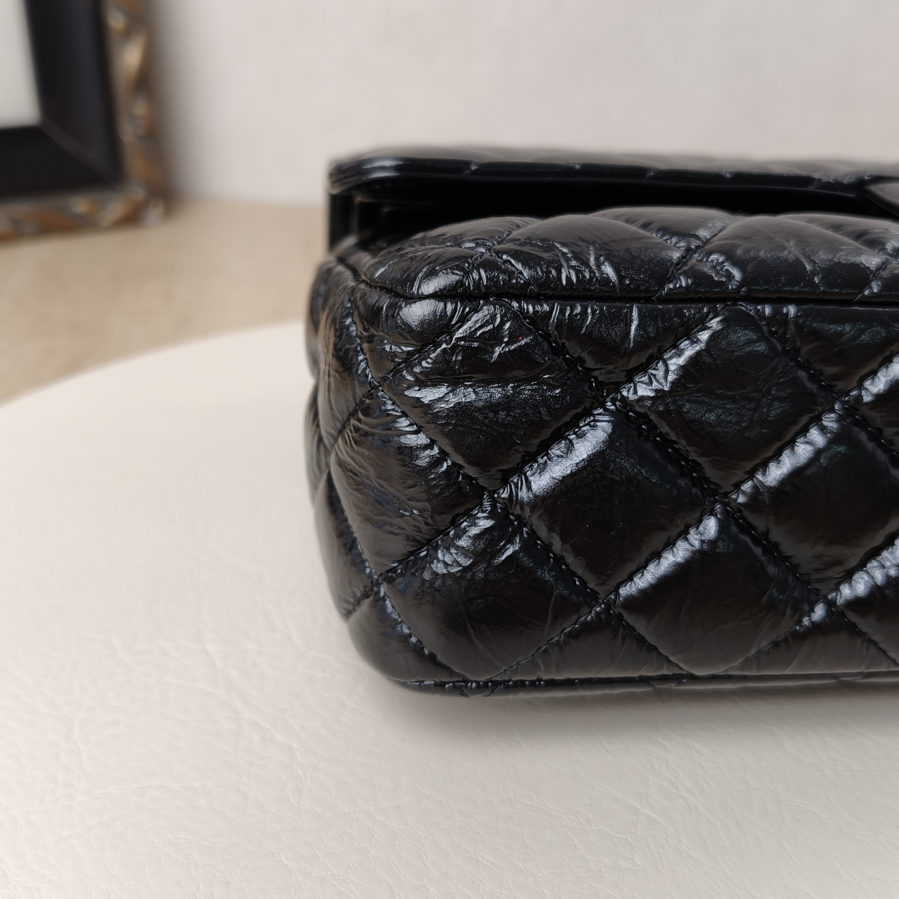 Chanel Crossbody Bag Classic Flap CF Black Waxed Leather Calfskin Medium25.5 × 6.5 × 15.5 cm — cover view 8 of 9