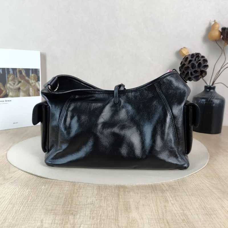Louis Vuitton Crossbody Bag Carryall Cargo Vibe Black SL ambskin Small 33.5 × 15 × 23 cm — cover view 5 of 5