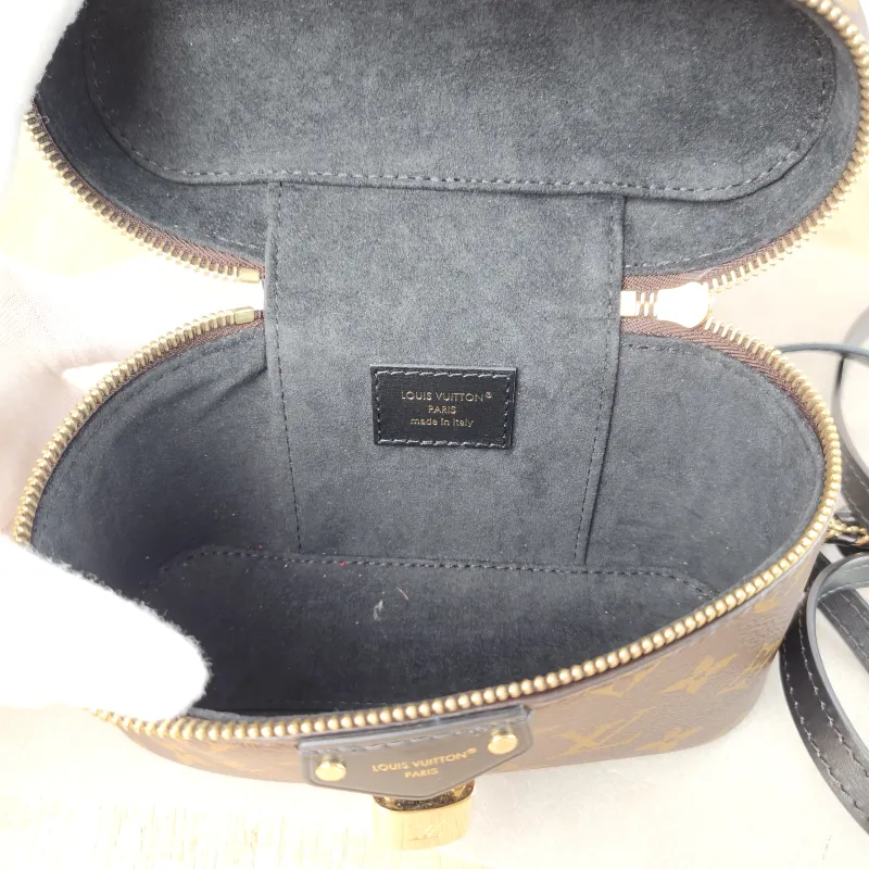 Louis Vuitton Shoulder Bag VANITY POUCH Cosmetic Bag Monogram PVC 19 × 6.5 × 11.5 cm — detail view 2 of 10