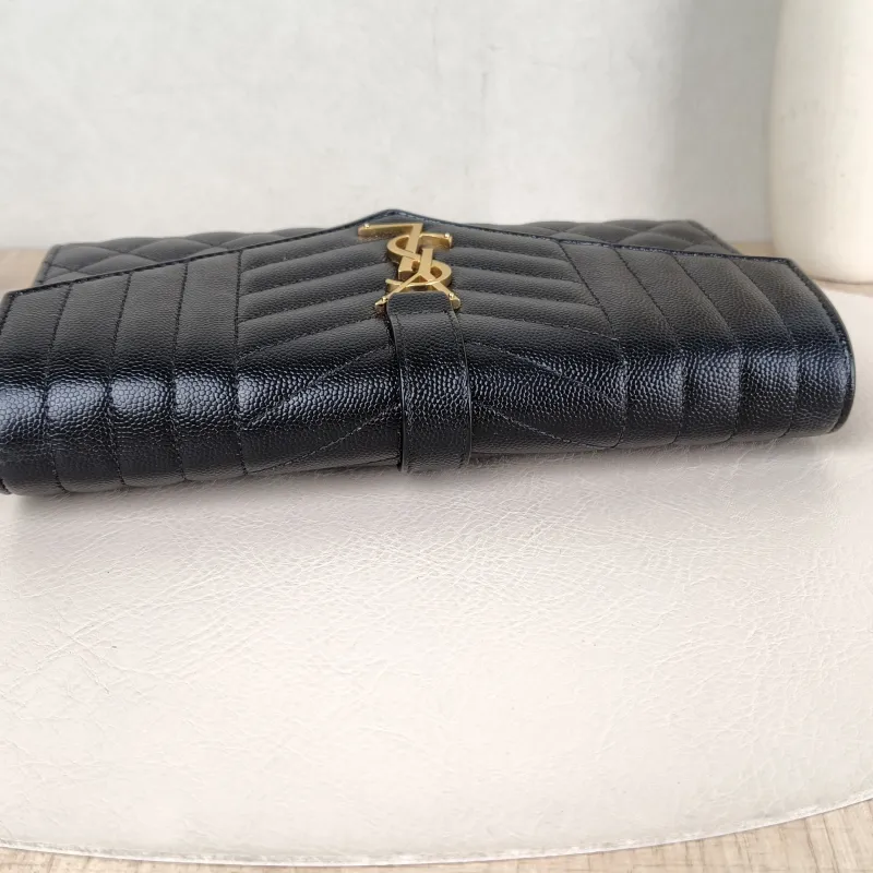 SAINT LAURENT Crossbody Bag ENVELOPE Black Grained Calfskin Small 21 × 6 × 13 cm — detail view 3 of 11