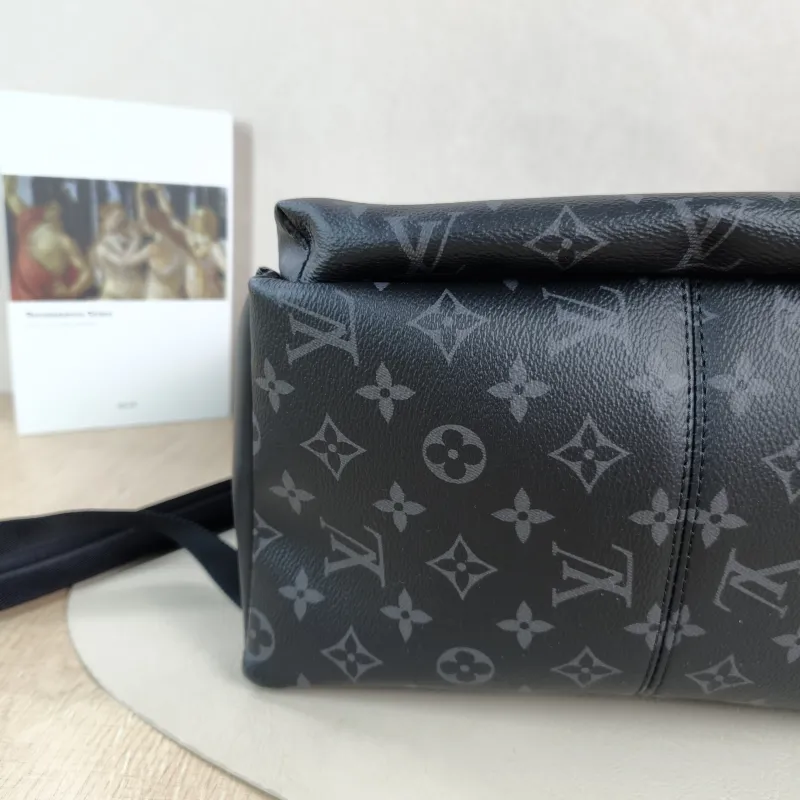 Louis Vuitton Backpack Discovery Backpack Monogram PVC Small 29 × 20 × 38 cm — detail view 2 of 11