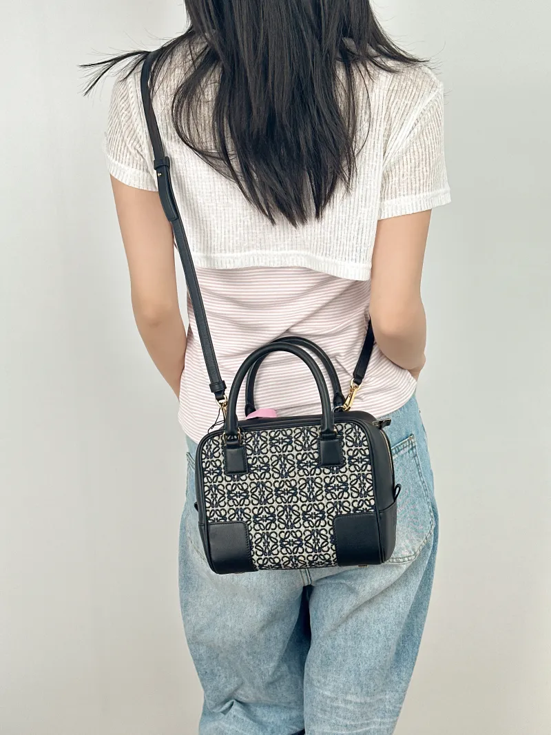 LOEWE Crossbody Bagamazona 19 Blue White Black Calfskin，Canvas Small19 × 11.5 × 18 cm — on-model view 1 of 3