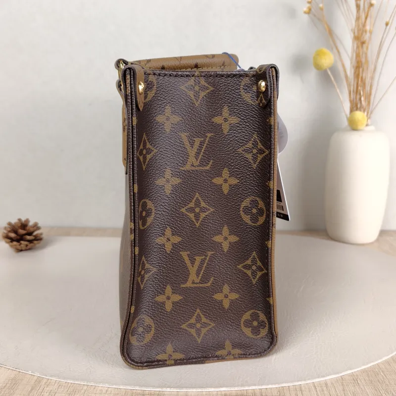Louis Vuitton Shoulder Bag Onthego Monogram PVC Small 25 × 11.5 × 19 cm — detail view 3 of 13