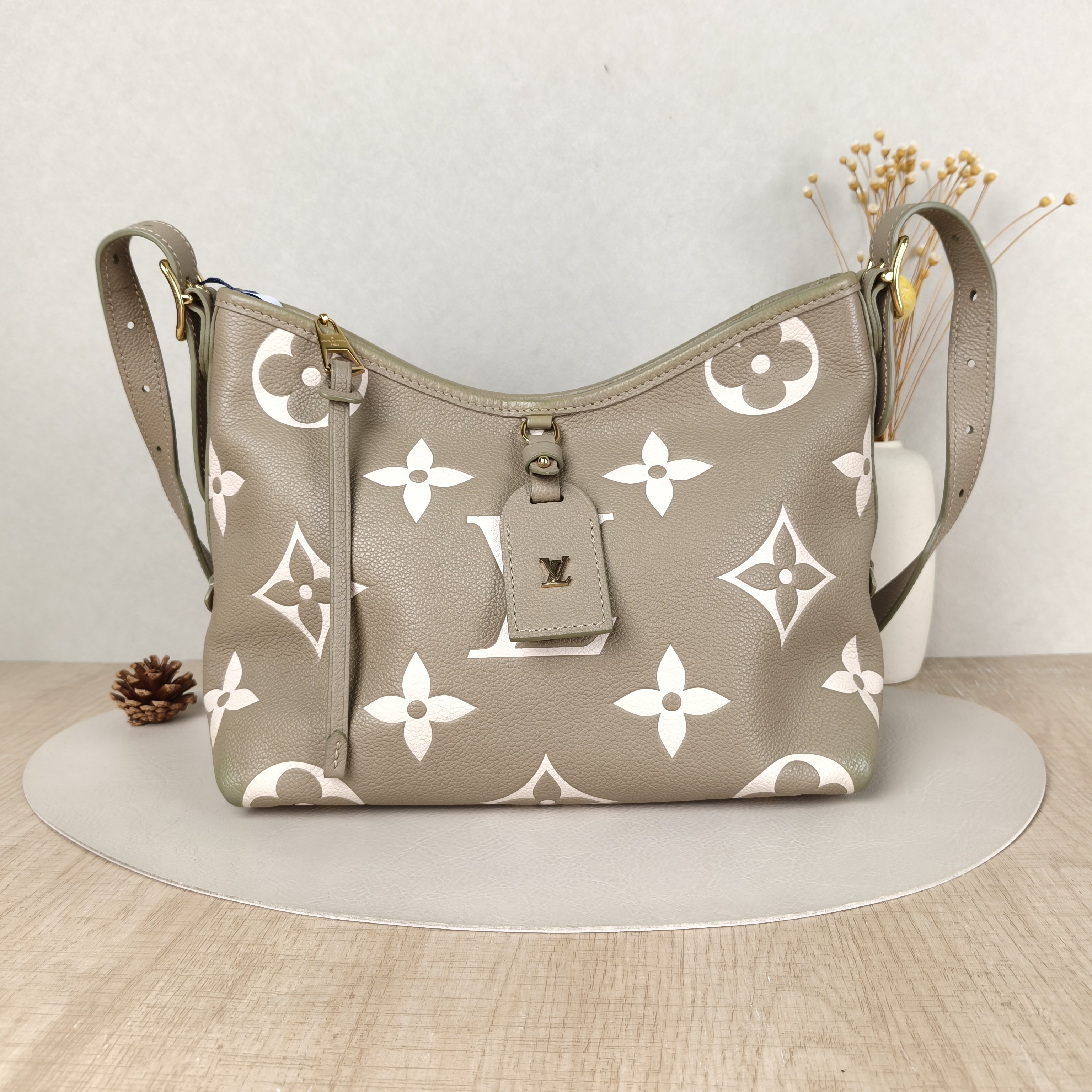 Louis Vuitton Crossbody Bag Carryall Calfskin Small29.5 × 12 × 24 cm