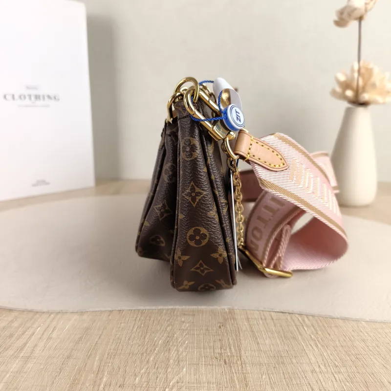 Louis Vuitton Crossbody Bag Multi Pochette Accessoires Shoulder Strap PVC Small 24 × 4 × 13.5 cm — detail view 1 of 10