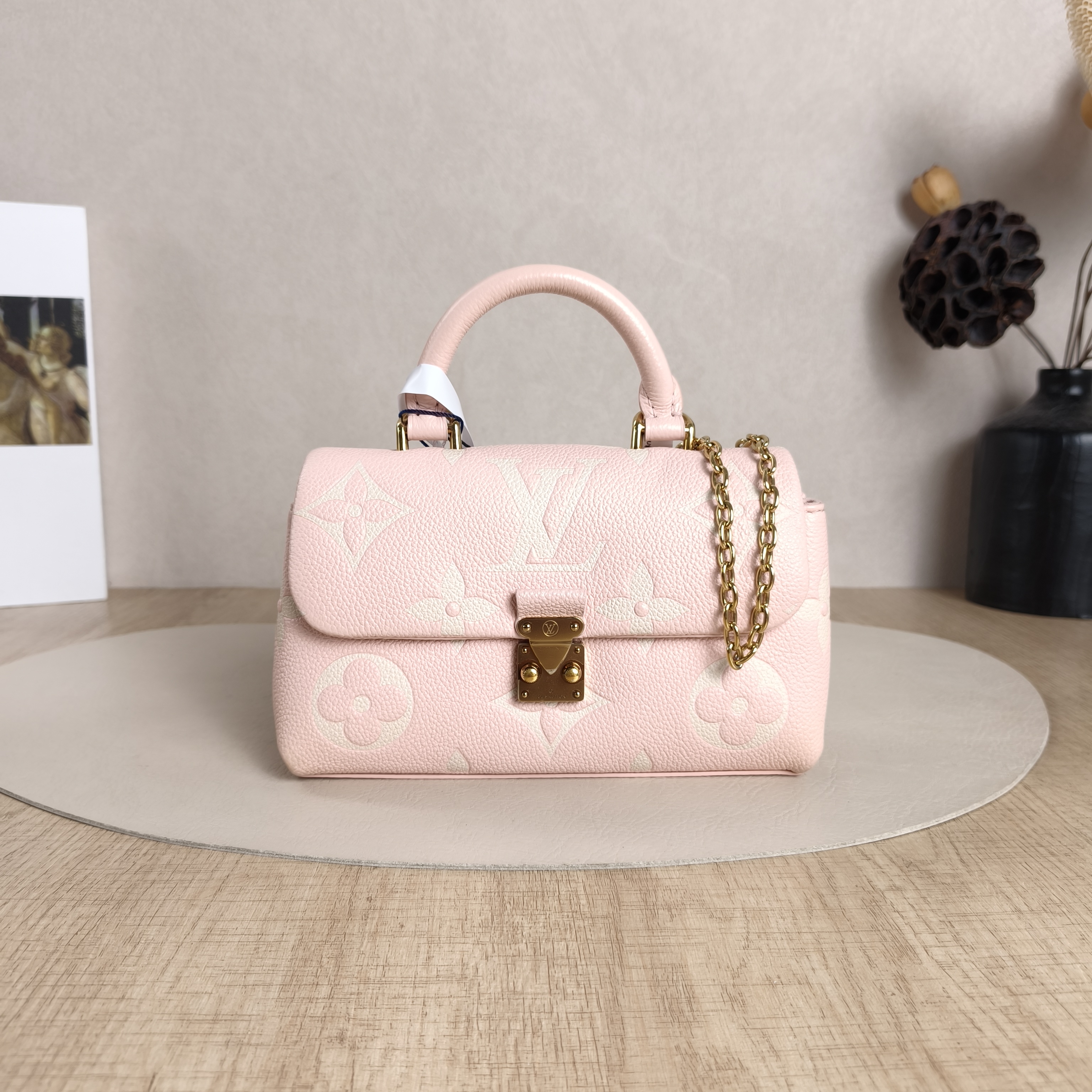 Louis Vuitton Crossbody Bag MADELEINE Pink Calfskinnano21 × 6 × 12.5 cm