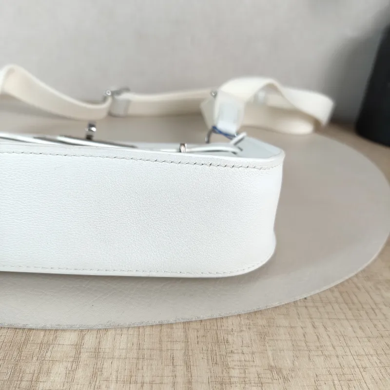 Hermès Crossbody Bag Jypsiere 23 01Blanc White Swift Calfskin Mini 23 × 5 × 17 cm W — detail view 11 of 11
