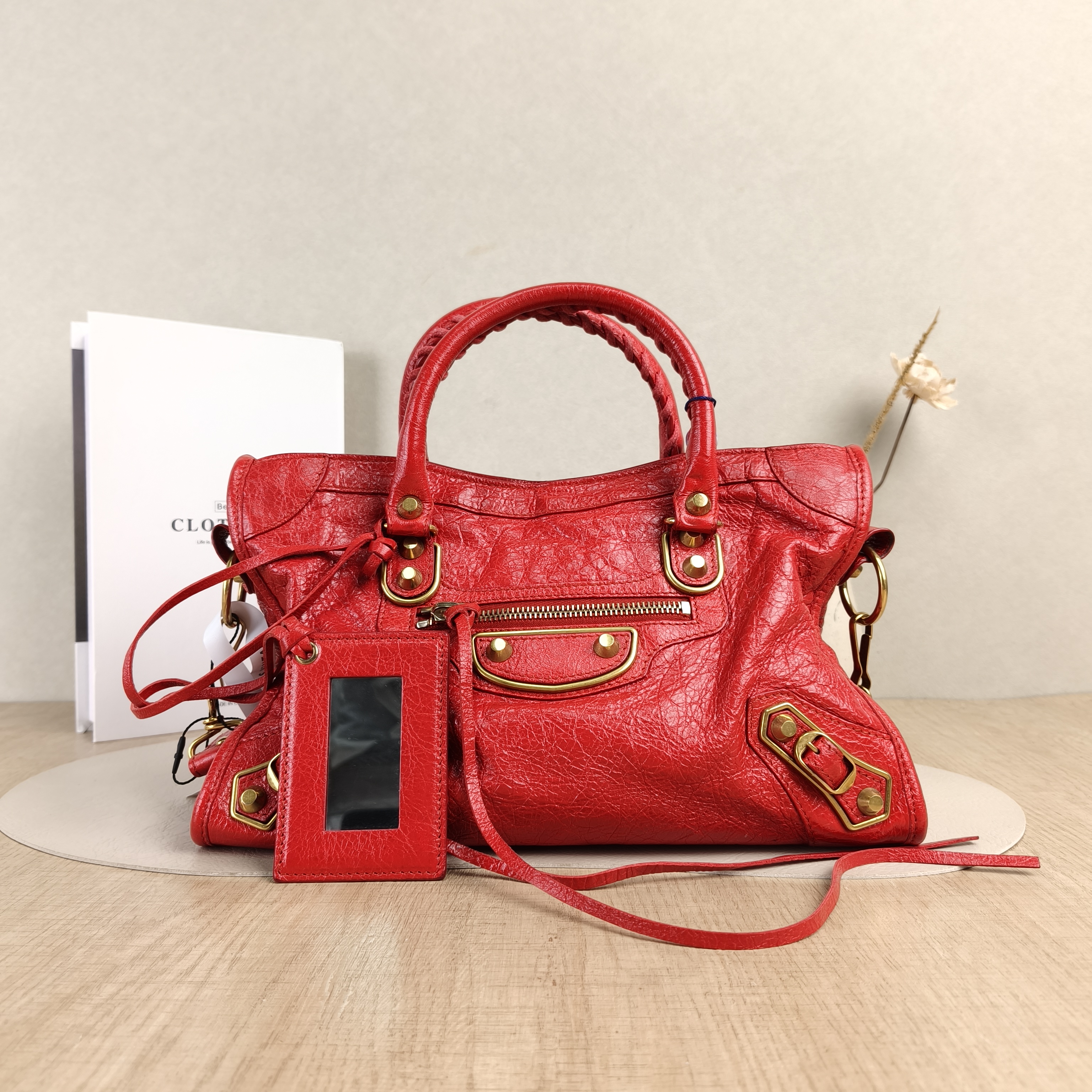 BALENCIAGA Crossbody Bag Classic City Red Waxed Leather Small30 × 10 × 21 cm