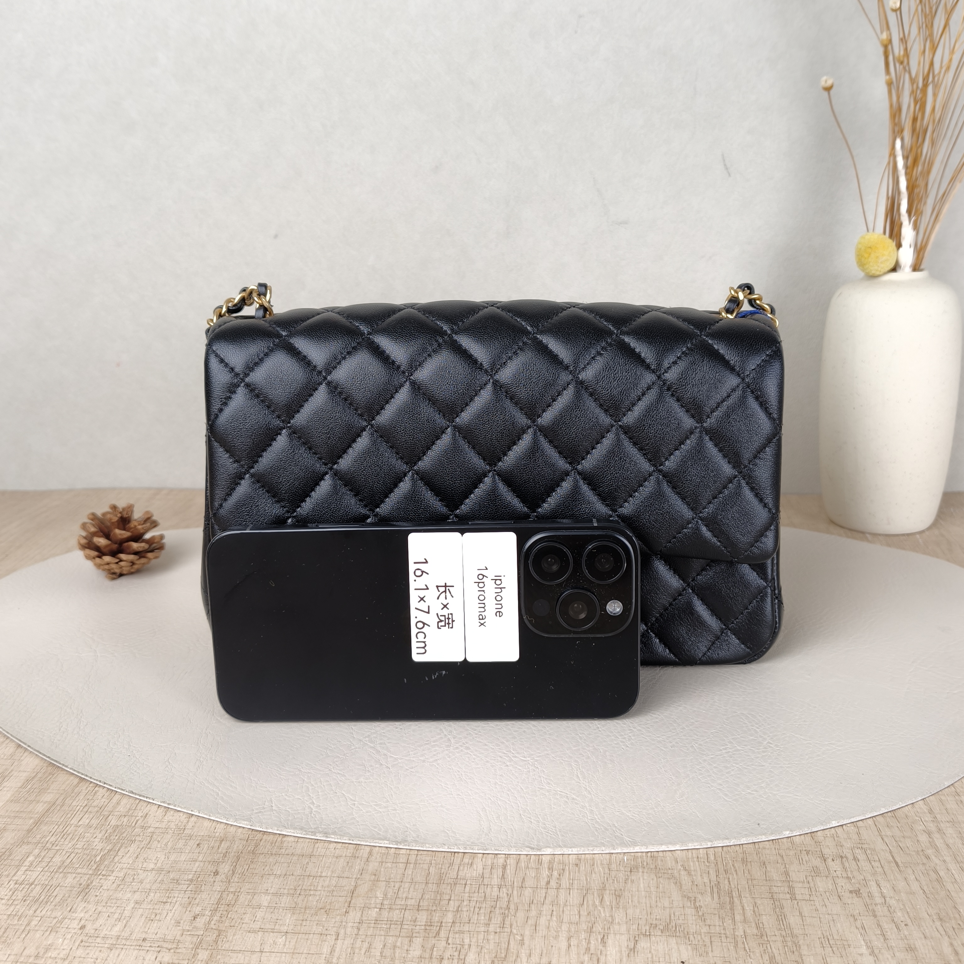 Chanel Crossbody Bagcf Collection C Crossbody Bag Black Lambskin Small23 × 6 × 14.5 cm — cover view 4 of 5