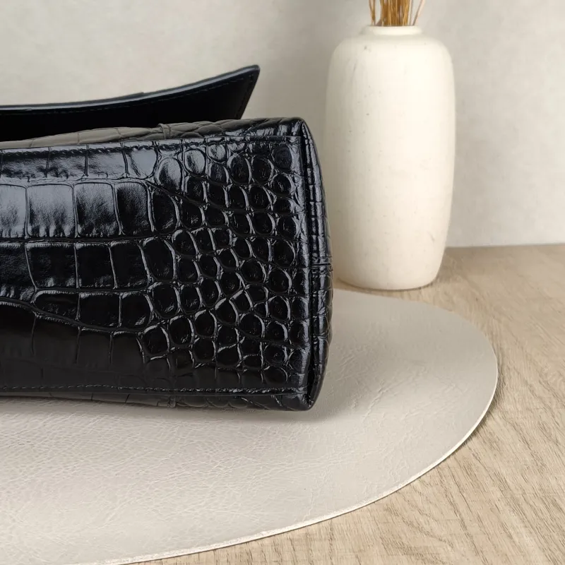 BALENCIAGA Shoulder Bag DOWNTOWN Black Calfskin Small30 × 10 × 17.5 cm — detail view 8 of 16