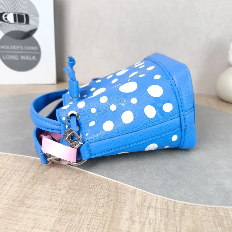 Louis Vuitton Shoulder Bag NANO NOÉ Bucket Bag Nano - Calfskin nano 13 × 10 × 16 cm — detail view 7 of 11