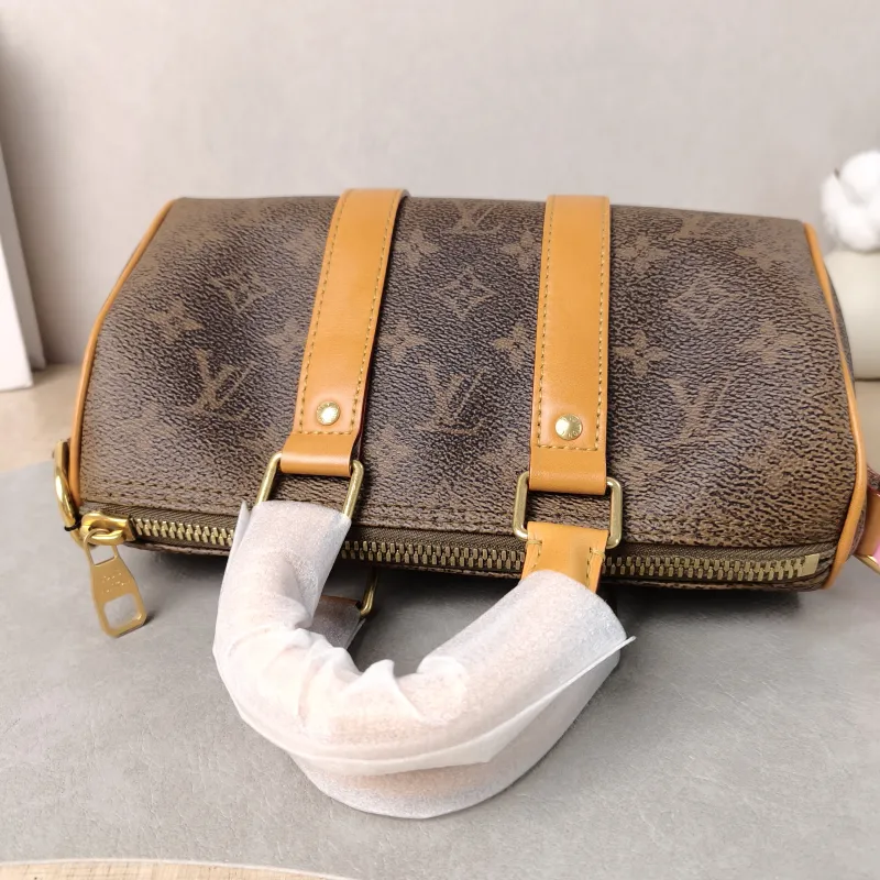 Louis Vuitton Crossbody Bag Keepall 25 Edition Brown PVC Medium 25 × 11 × 15 cm — detail view 4 of 12