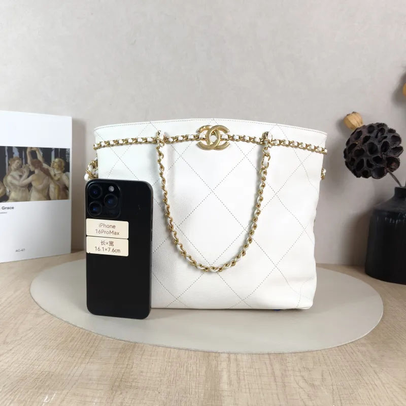 Chanel Shoulder Bag Tote Bag White Gold Calfskin One Size 25 × 7 × 24 cm 31 — cover view 4 of 5