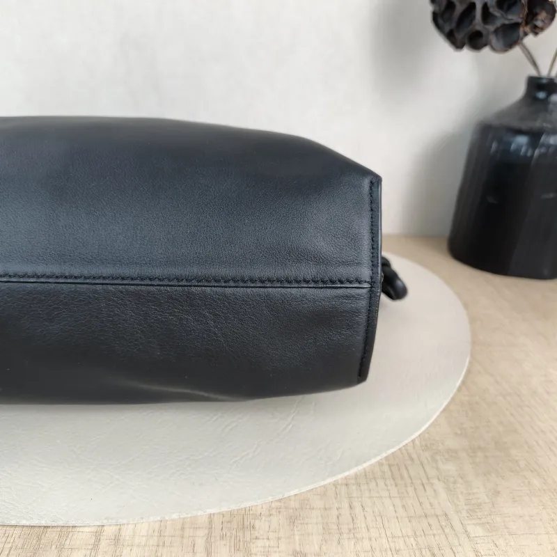 LOEWE Crossbody Bag Flamenco Black Calfskin Medium 30 × 10.5 × 24.5 cm — detail view 9 of 12