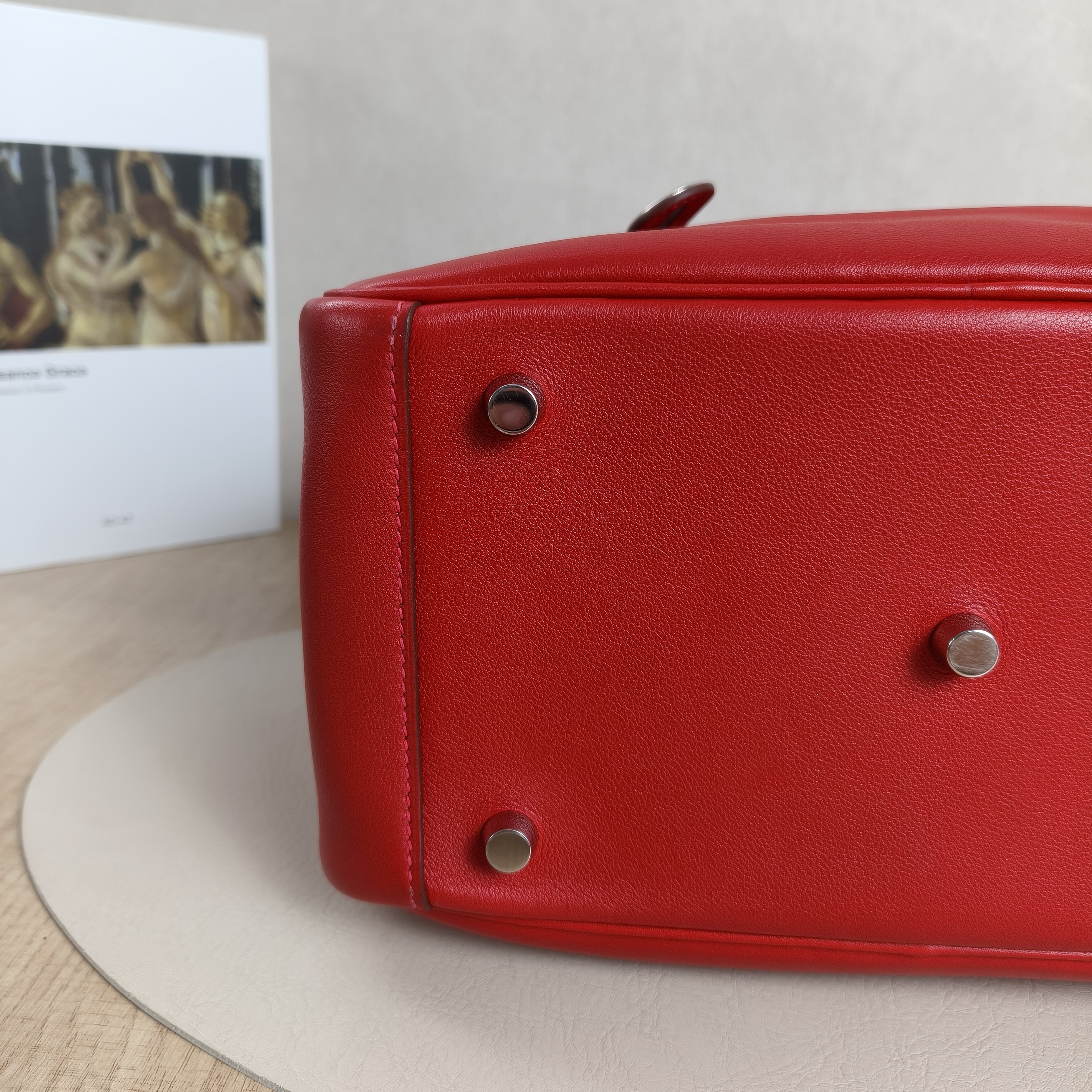 Hermès Crossbody Bag Lindy 26Red Small — cover view 3 of 10