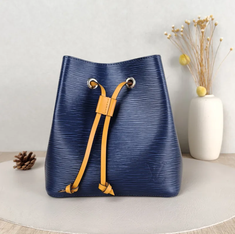 Louis Vuitton Crossbody Bag NÉONOÉ Bucket Bag BB Blue · Yellow Epi Embossed Calfskin BB 20 × 13 × 20 cm