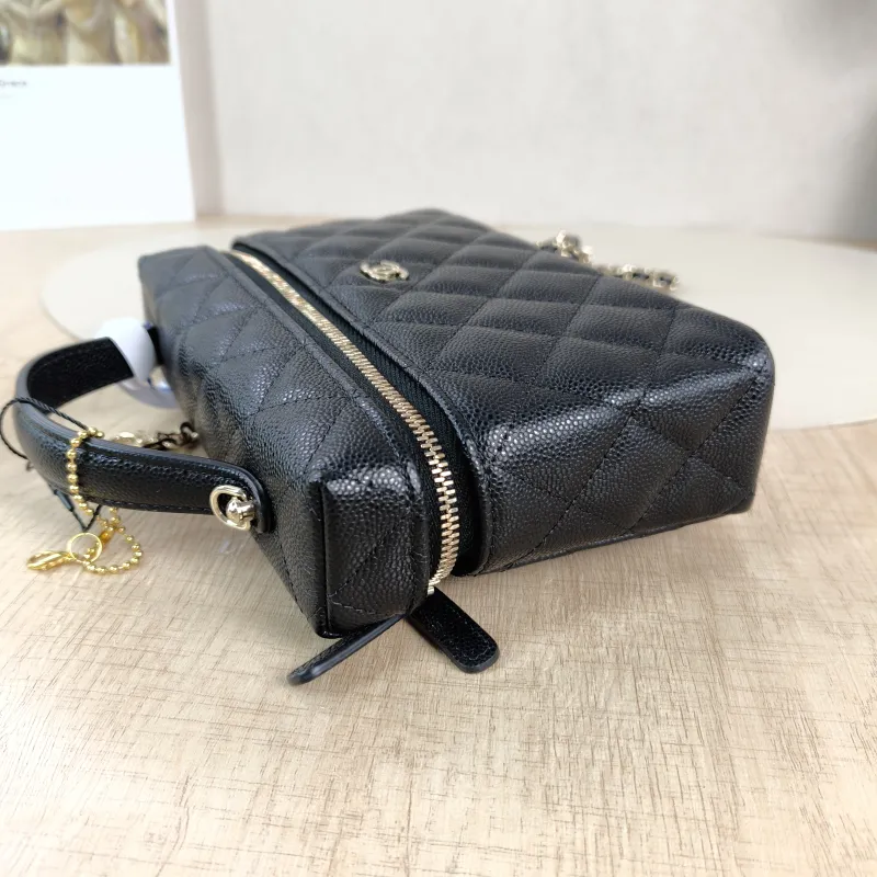 Chanel Crossbody Baglp Box Bag Top Handle Crossbody Bag Black Grained Calfskin One Size19.5 × 5 × 17 cm — detail view 7 of 15