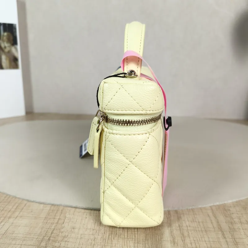 Chanel Crossbody Bag lp Box Bag Top Handle Crossbody Bag Yellow Grained Calfskin 19.5 × 5 × 12 cm — detail view 11 of 13