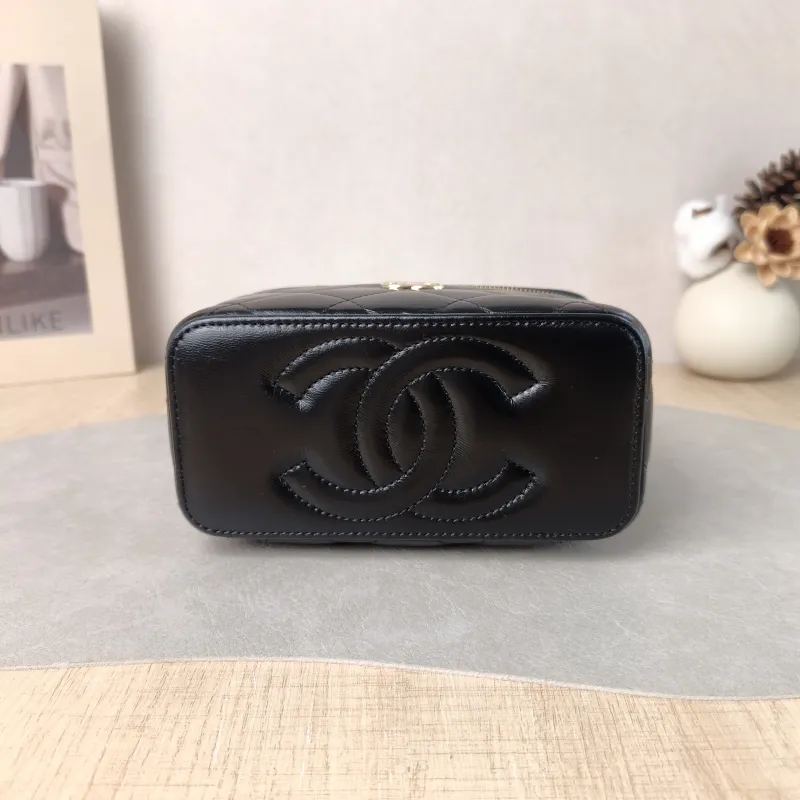 Chanel Crossbody Bag Black Waxed Leather Mini 16 × 8 × 9.5 cm — cover view 4 of 5