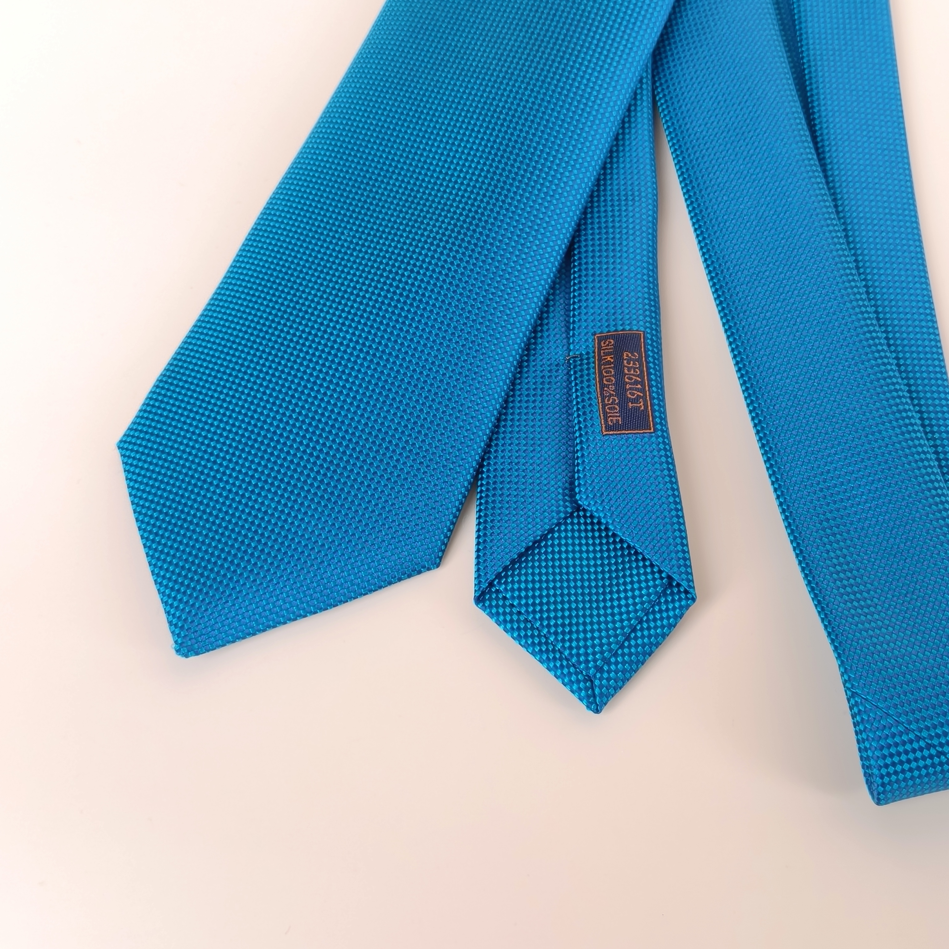Hermès Blue Silk One Size146*8cm — cover view 4 of 8