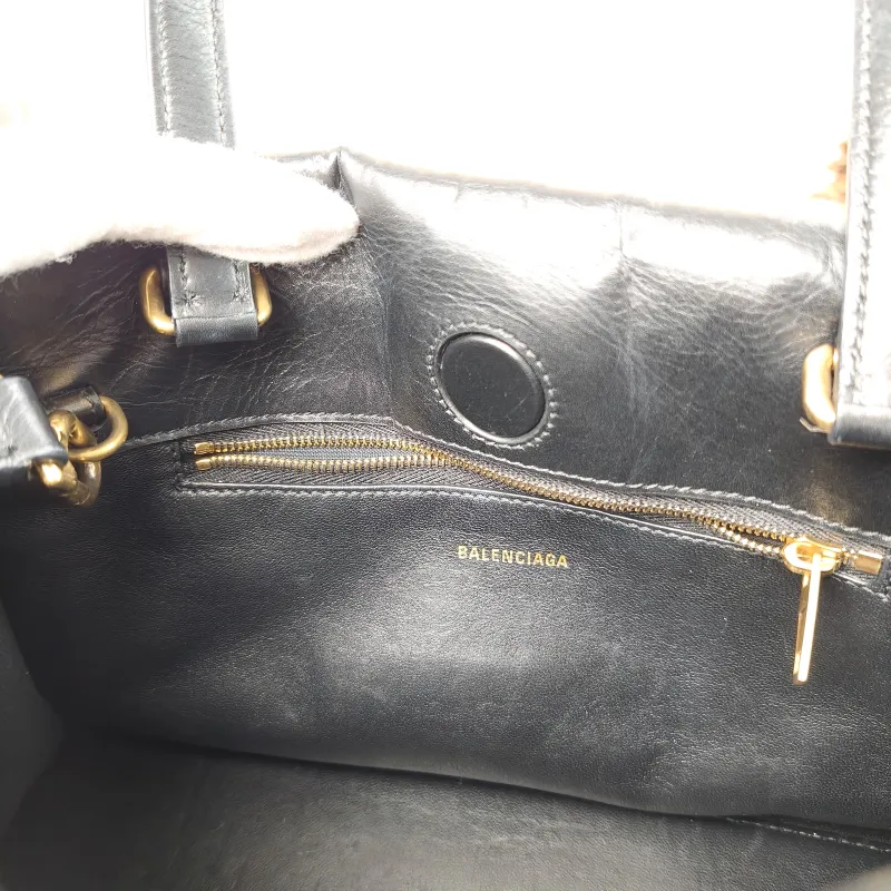 BALENCIAGA Shoulder Bag Crush On You Black Calfskin Medium28 × 9 × 17 cm — detail view 5 of 12
